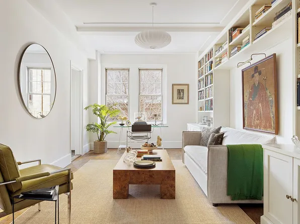 30 5th Ave APT 4F, New York, NY 10011