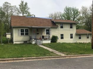 528 Transit St, Saint Charles, MO 63301