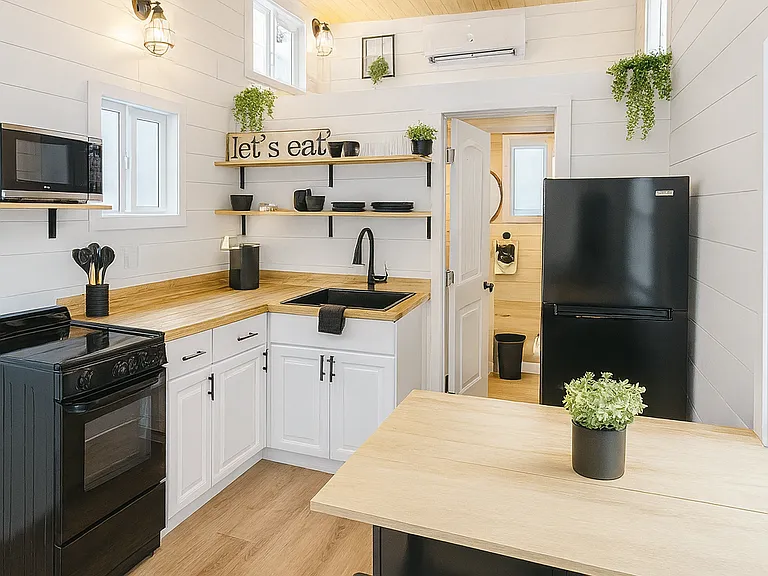 1 bed, 1.0 bath, 350 sqft, $1,300 — Photo 3