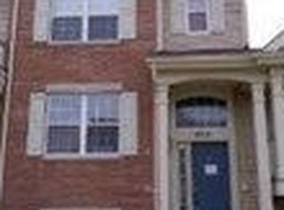 852 Clover Ln, Hampshire, IL 60140