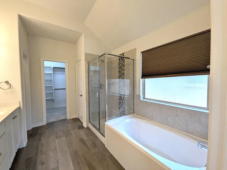 9324 Bronze Meadow Dr — Photo 23