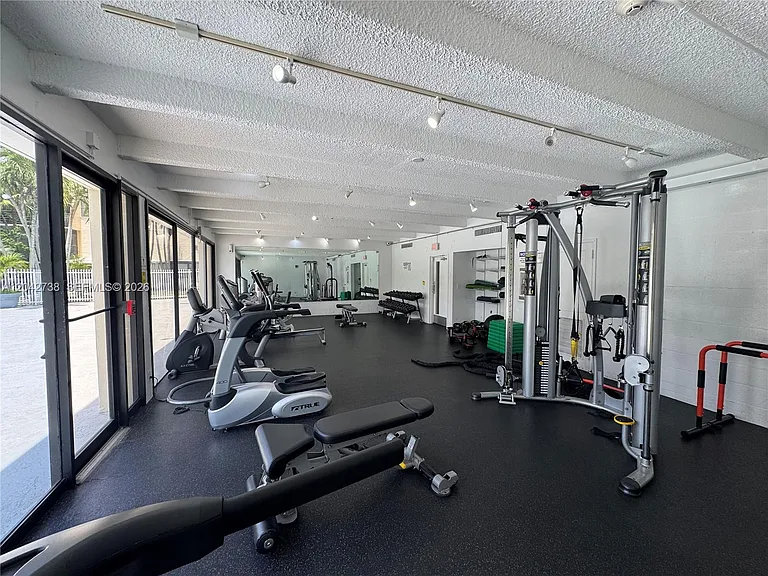 20200 W Country Club Dr #Penthouse 16 — Photo 29