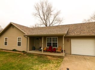 322 Shark Cir, Sparta, MO 65753