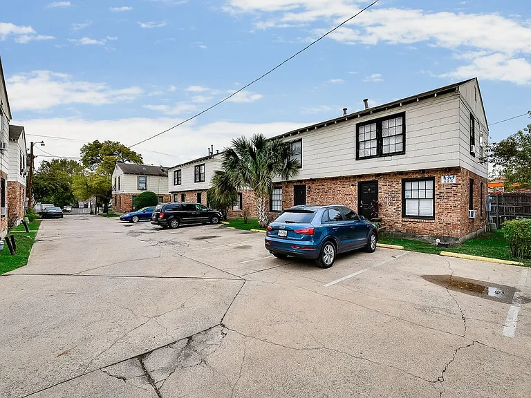 4515 E Side Ave — Photo 16