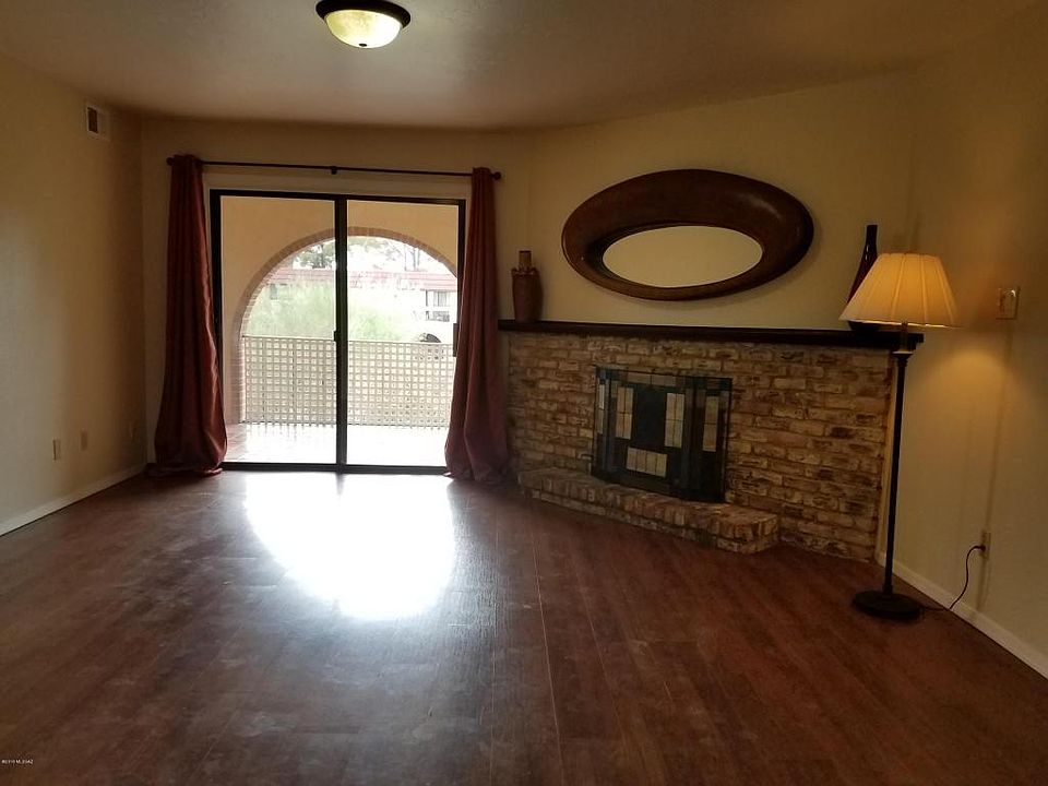 1st image of 6331 N Barcelona Ct