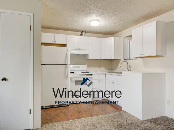 Alpine Village Apartments, 310 SE Midway Blvd APT 207, Oak Harbor, WA 98277
