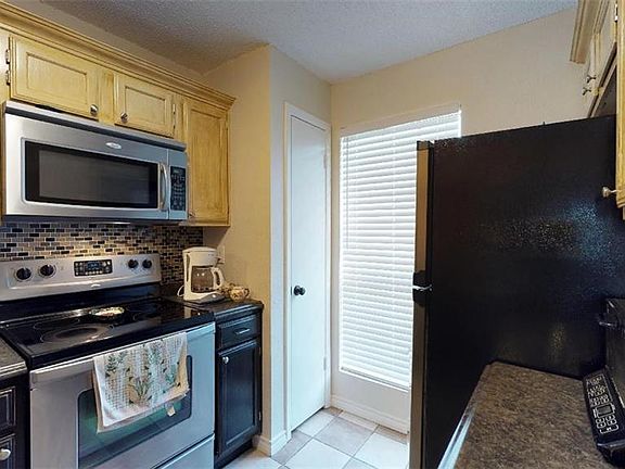 4th image of 208 Samuel Blvd APT 5N