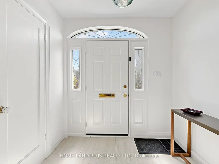 154 Brooke Ave — Photo 4