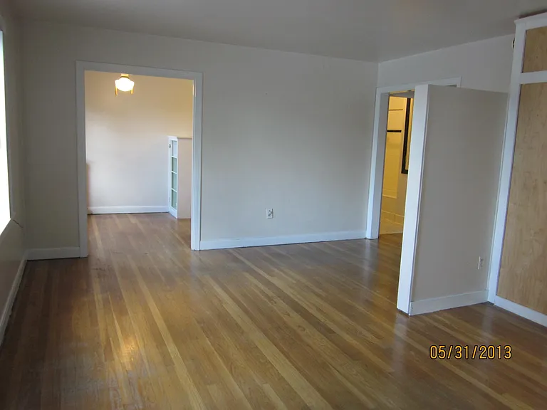 704 W 6th Ave #202 — Photo 5