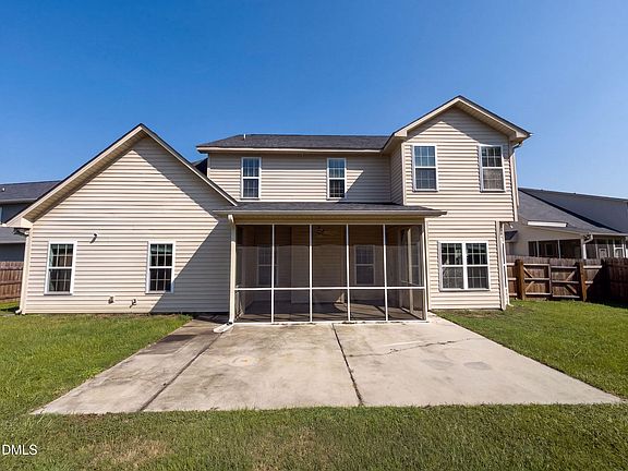 5th image of 2725 Mosquera Dr