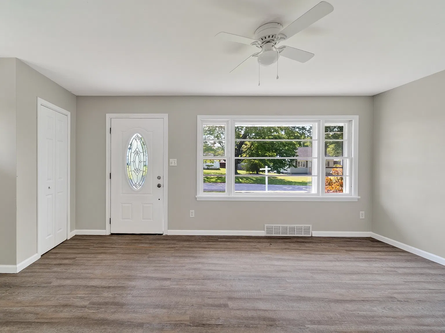3 bed, 1200 sqft, $1,650 — Photo 3