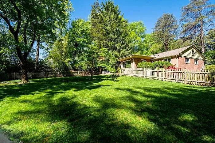 3120 Knoll Dr — Photo 59