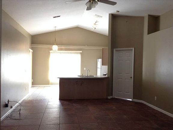 4th image of 2543 Summer Glen Dr
