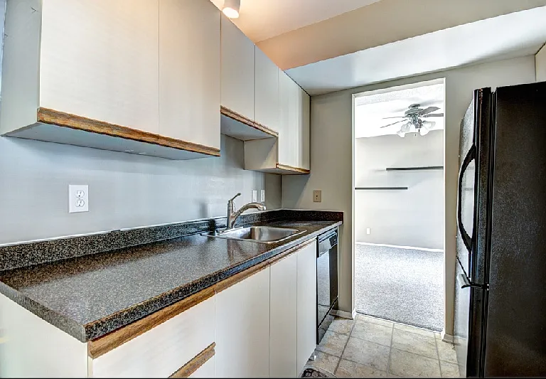 307 Ashton Ave #1 — Photo 10