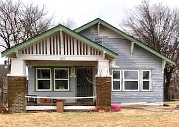 1st image of 1415 NE 12th St
