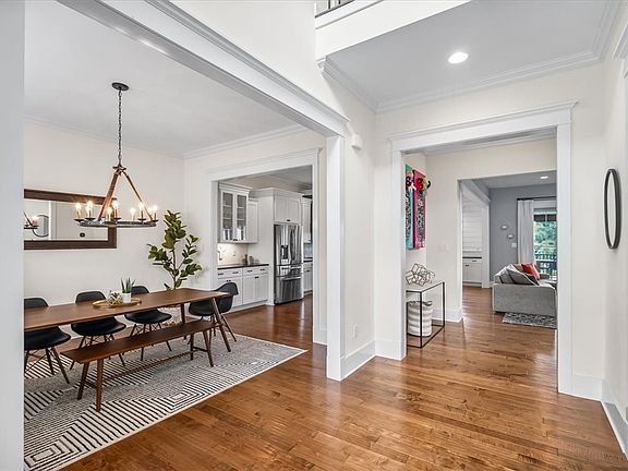 5th image of 406 Sparrow Ct