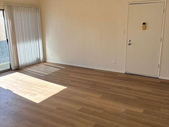2nd image of 3739 Delmas Ter APT 6