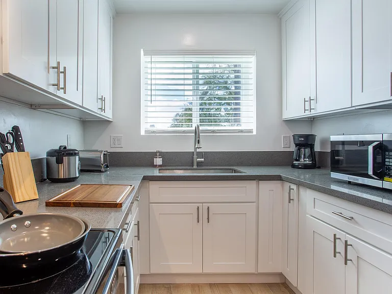 2617 W Norwood Pl — Photo 30