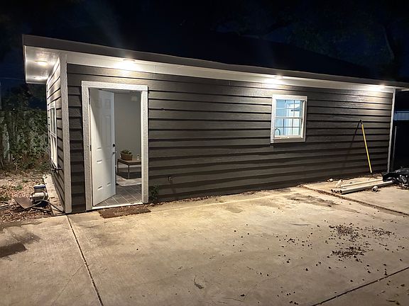2nd image of 3438 Harlingen St