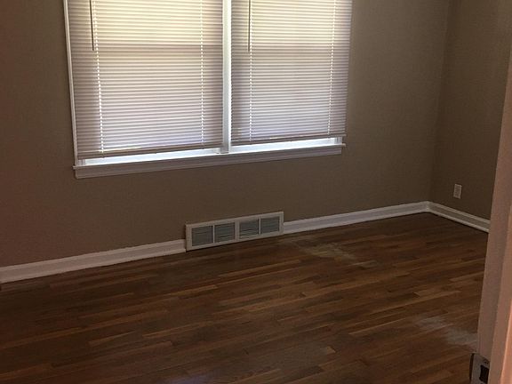 Large Bedroom