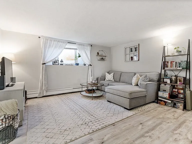 16 Bryon Rd #2 — Photo 10