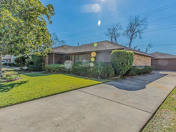 2nd image of 2314 Straight Creek Dr