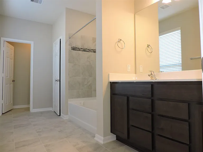 1164 Littleton Ct — Photo 15