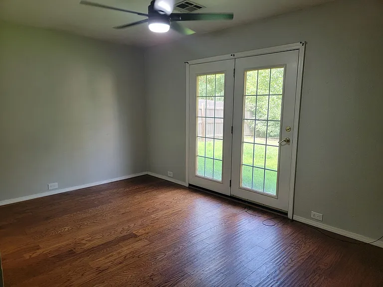 2817 Franklin Dr — Photo 12