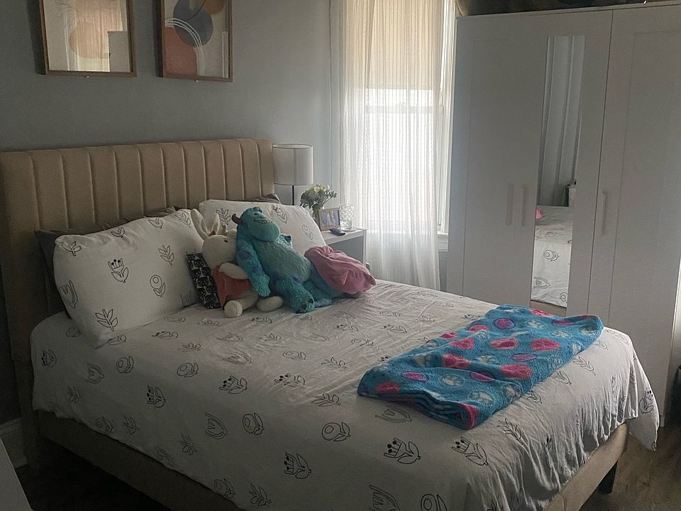 2nd image of 1167 Sackett Ave Floor 1