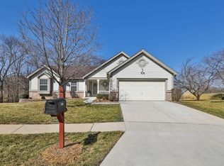 1319 Summers End Dr, Fenton, MO 63026