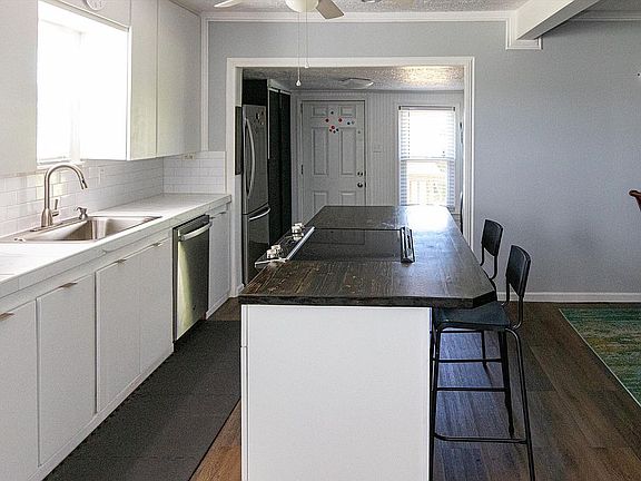 5th image of 1015 Overton Ave