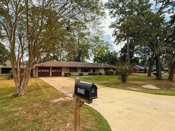 12010 E Morgan Dr, Houston, TX 77065