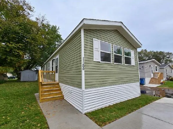 11200 5th St NE #56, Minneapolis, MN 55434
