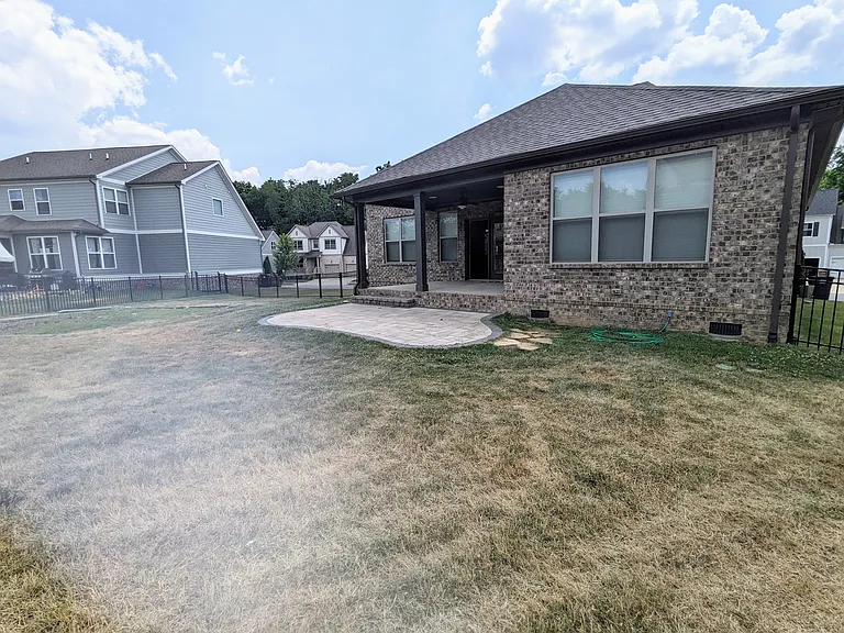 2748 Cloister Ln — Photo 29