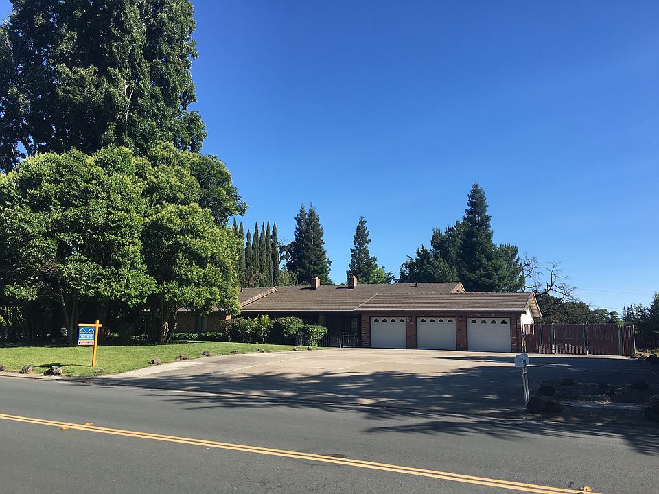 1st image of 4642 E Mosher Dr