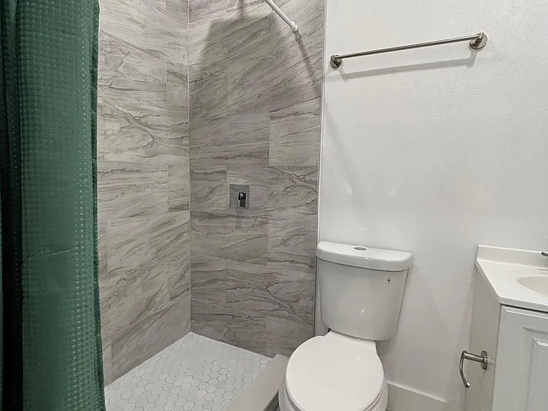 17614 SW 134th Pl — Photo 7