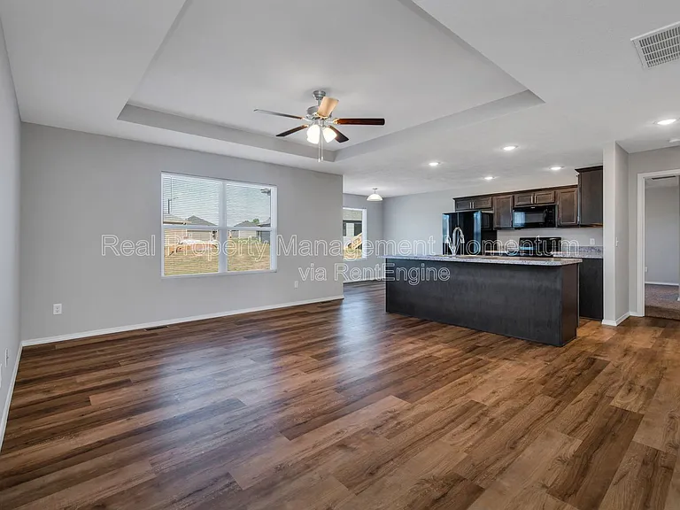 971 Genevieve Ave — Photo 3
