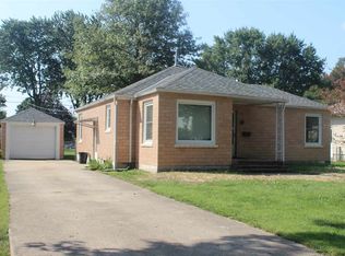 904 E 6th St, Fowler, IN 47944
