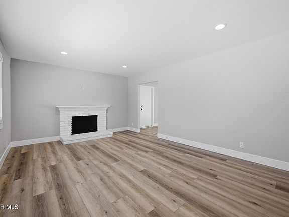 4th image of 3031 Shirley Dr