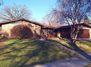 2197 Powers Ave, Saint Paul, MN 55119