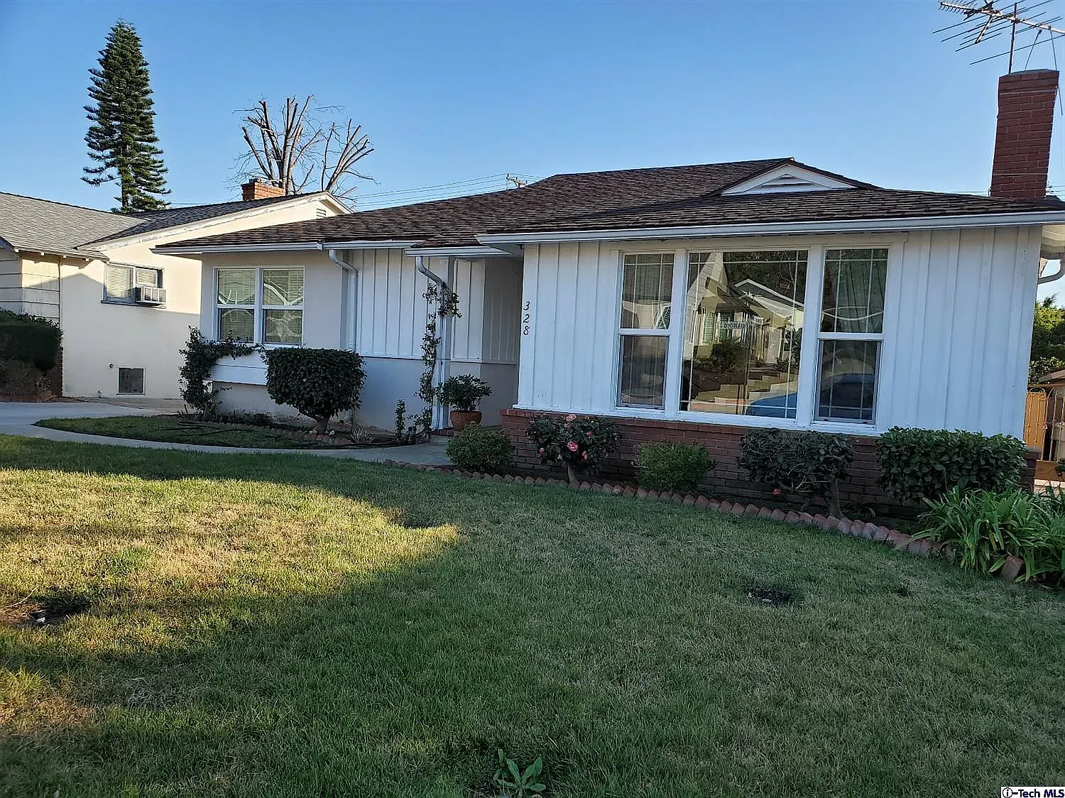 3 bed, 1700 sqft, $4,900 — Photo 1
