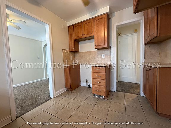 5th image of 16317 Carlisle St