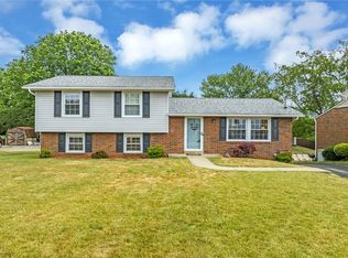165 Conneaut Dr, Pittsburgh, PA