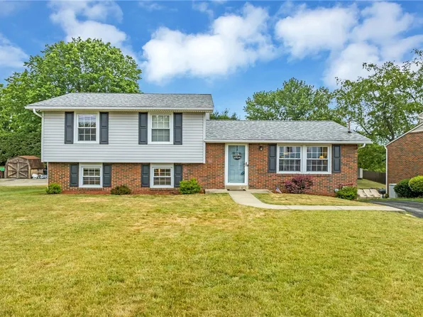 165 Conneaut Dr, Pittsburgh, PA 15239