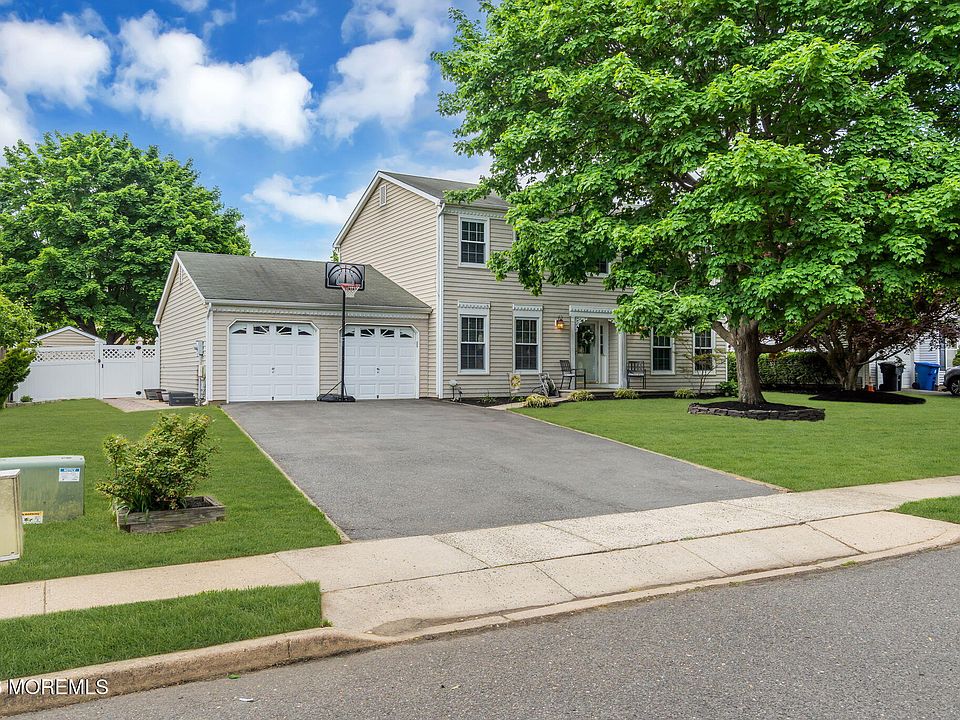 1st image of 1044 Evelyn Drive