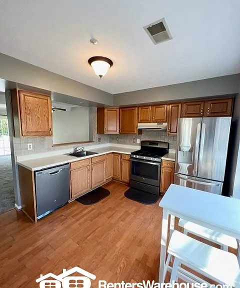1214 Seron Ct — Photo 10