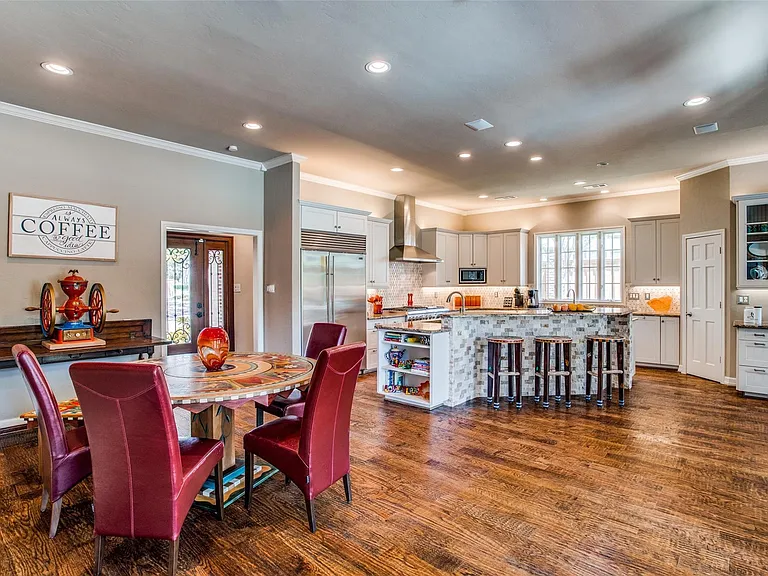 5304 Seascape Ln — Photo 11
