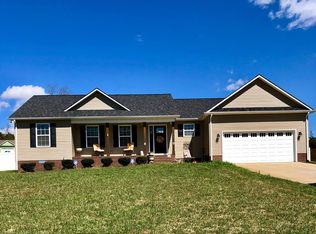 2180 Bear Creek Cir, Cookeville, TN 38506