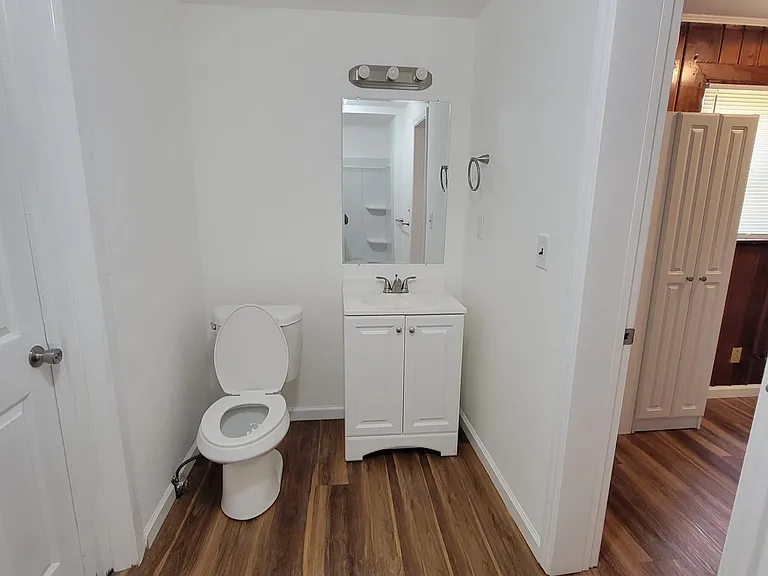 1418 Winston Dr — Photo 15