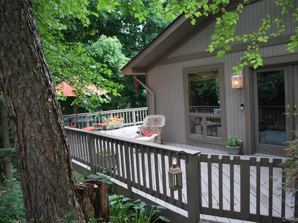 7 Abbey Road, Warwick, NY 10990